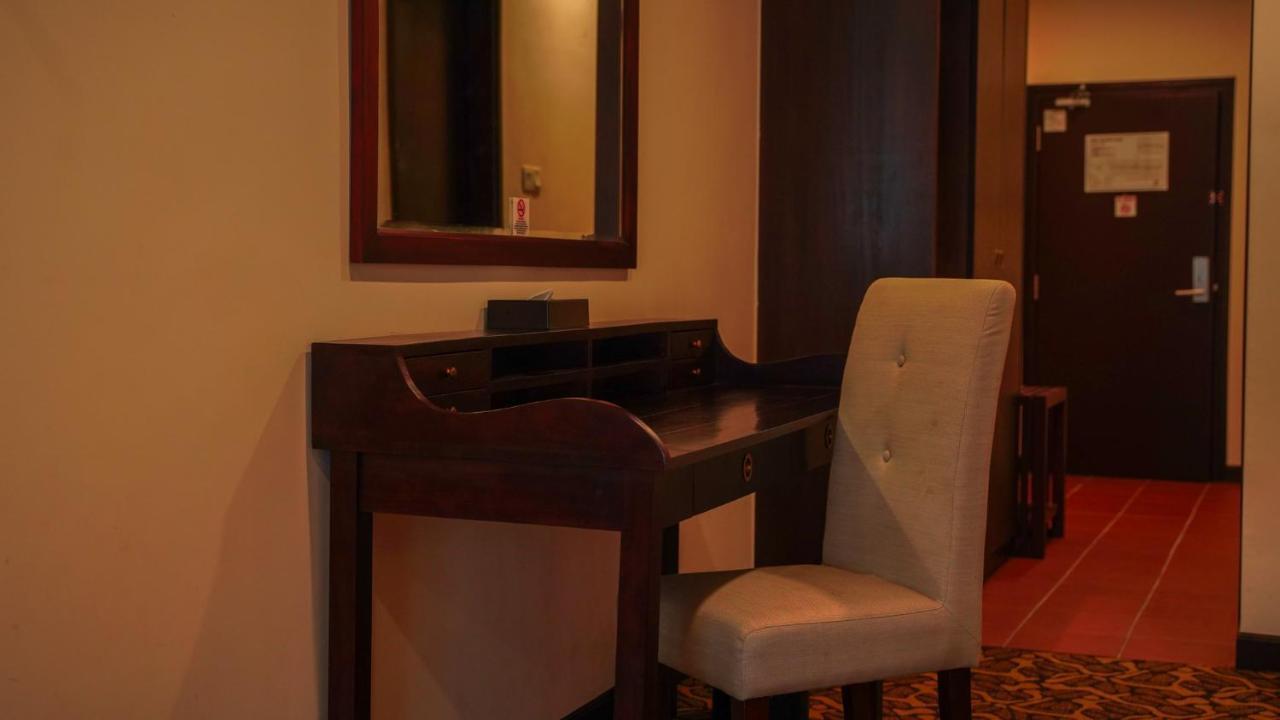 Kaizen Hotel & Suites Melaka Extérieur photo