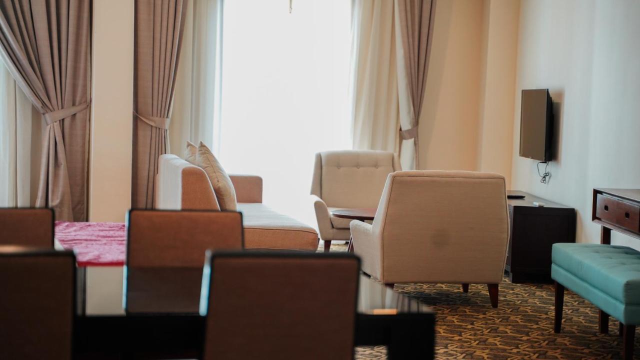 Kaizen Hotel & Suites Melaka Extérieur photo