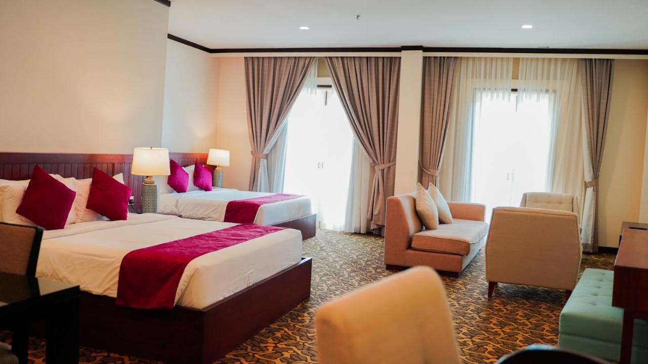 Kaizen Hotel & Suites Melaka Extérieur photo